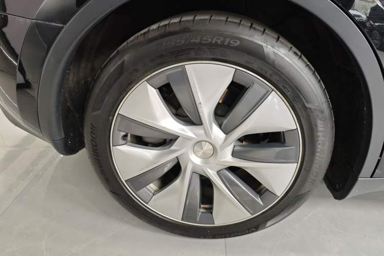 Used Tesla Model Y 2022 Rear-Wheel-Drive Version