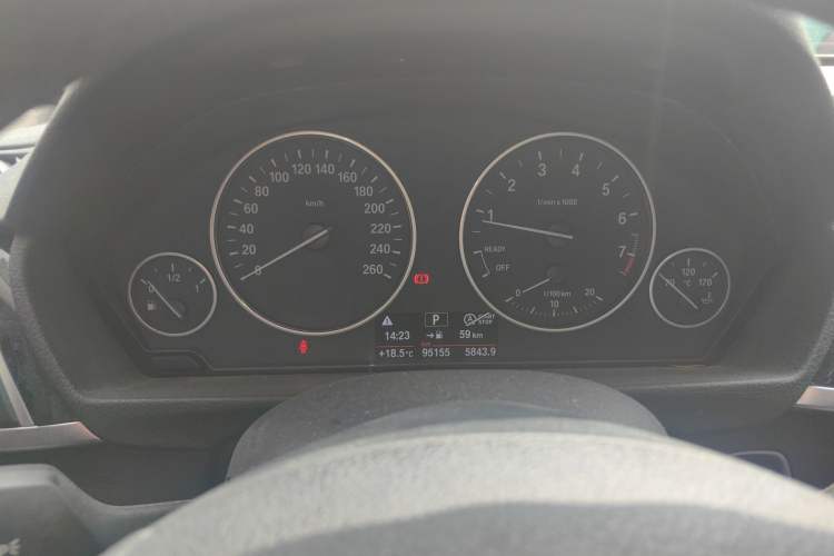 Used BMW 3 Series 2016 320i Fashion Model
