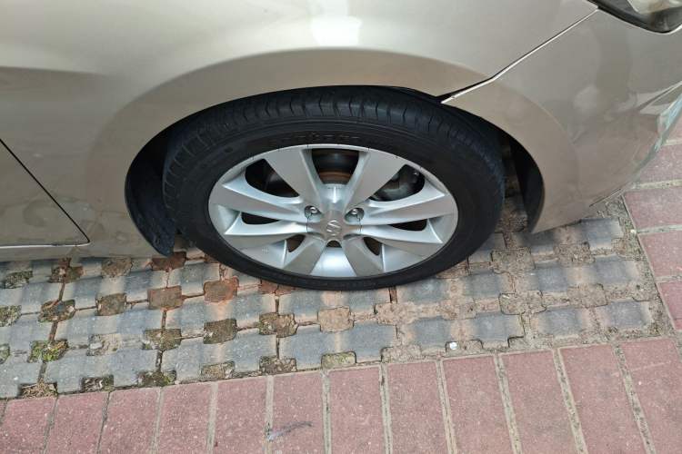 Used Hyundai Verna (older generation) 2014 1.6L Automatic Leading-Edge GLX
