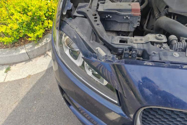 Used Jaguar F-PACE 2016 2.0T Two-Wheel-Drive R-Sport Sport Edition