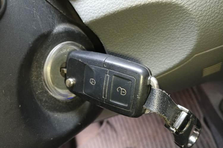 Used Zotye Z300 2014 1.6L Drive-Value Edition Automatic Elite Model Vehicle Key