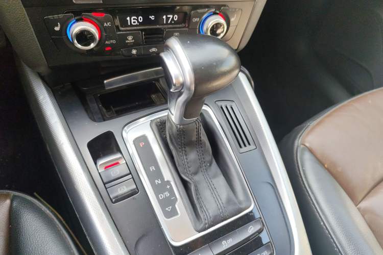 Used Audi Q5 2016 40 TFSI Technology Edition Gear Lever