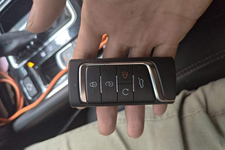 Used GAC Trumpchi GS7 2017 280T Two-Wheel Drive Luxury Model
