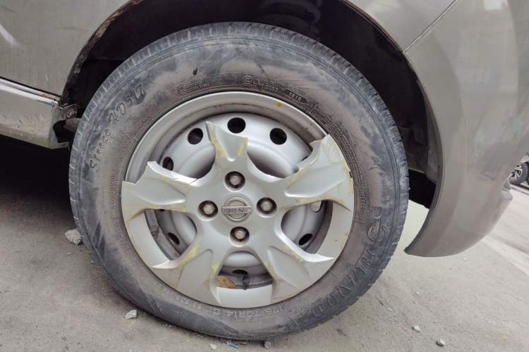 Used Jinbei New Hiace X30L 2018 1.5L Box Truck Wealth Edition DLCG14 Right Front Wheel Hub