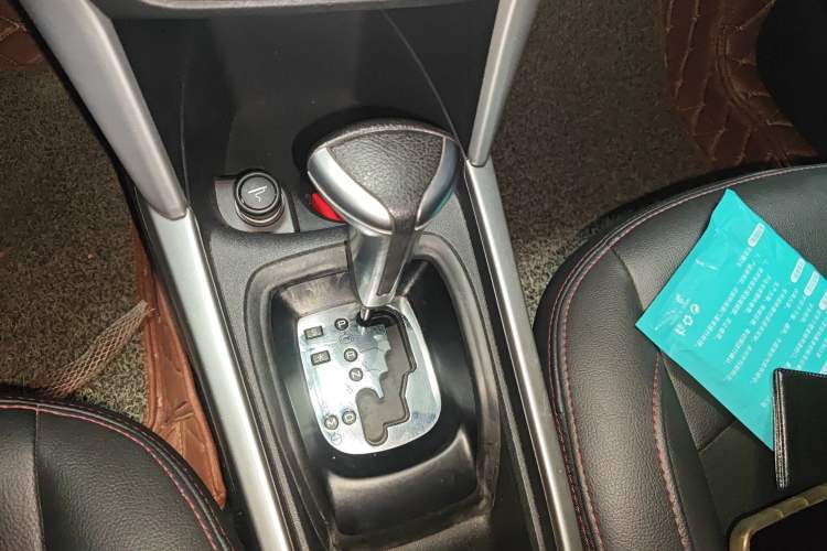 Used Citroen C3-XR 2015 1.6L Automatic Pioneer Model Gear Lever