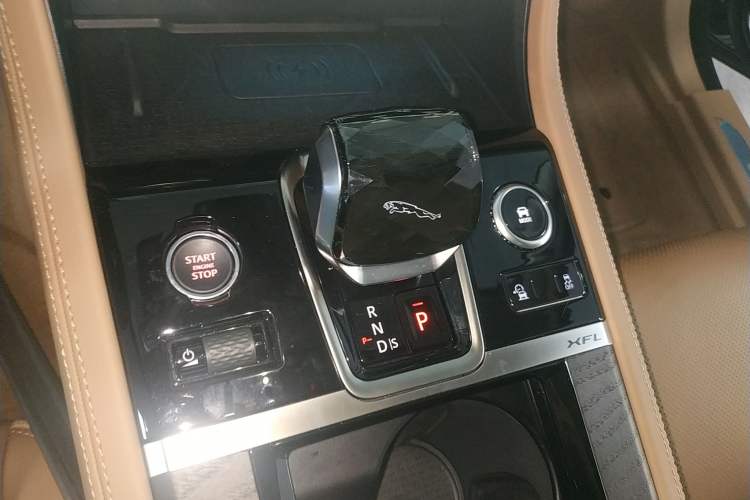 Used Jaguar XFL 2024 2.0T P250 Two-Wheel Drive Prestige Luxury Edition