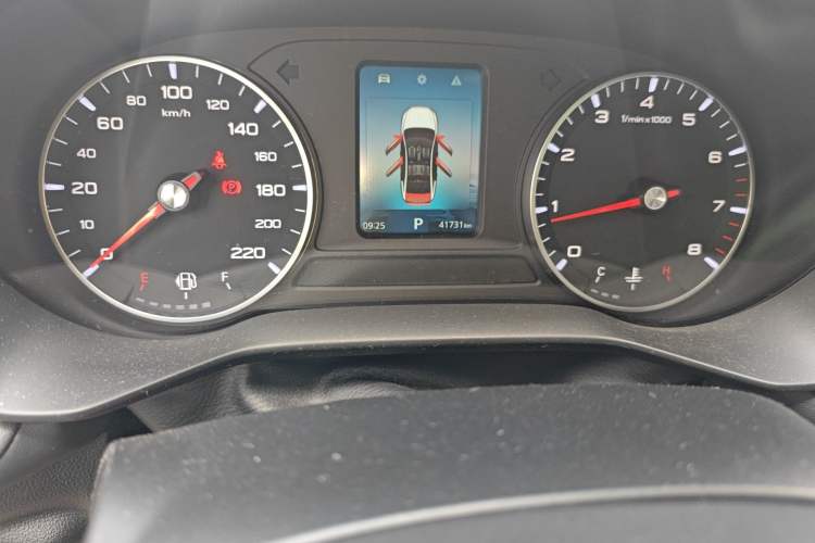 Used Roewe i5 2021 1.5L CVT Platinum Edition Odometer Close Up