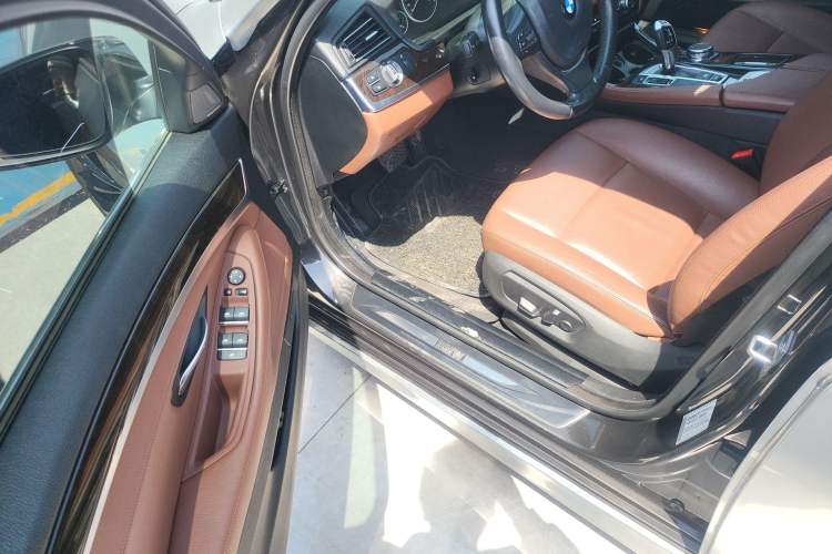 Used BMW 5 Series 2014 528Li Leading Model Left Front Seat