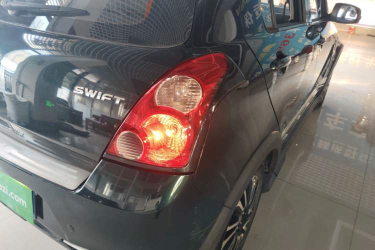 Used Suzuki Swift 2016 1.5L Manual Fashion Edition Cool Play Version