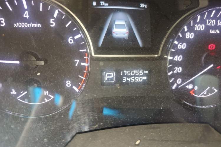 Used Nissan Teana 2016 Revised Version 2.0L XL Comfort Edition Odometer Close Up