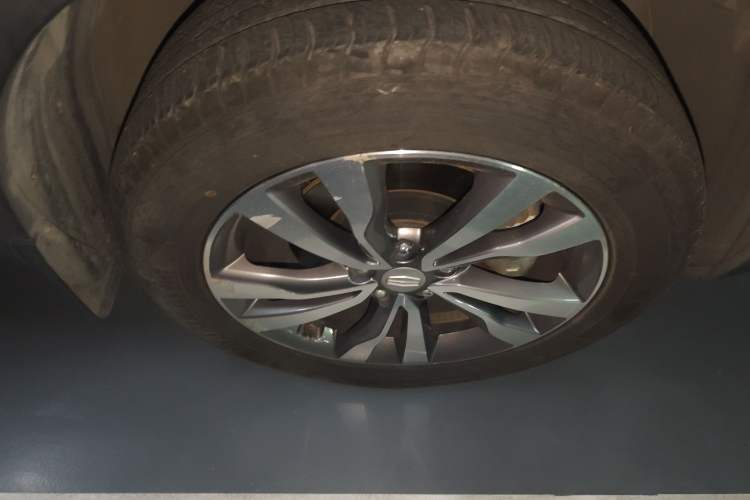 Used Geely Auto Emgrand X7 Sport 2016 1.8TD Automatic ZhiZun Version
