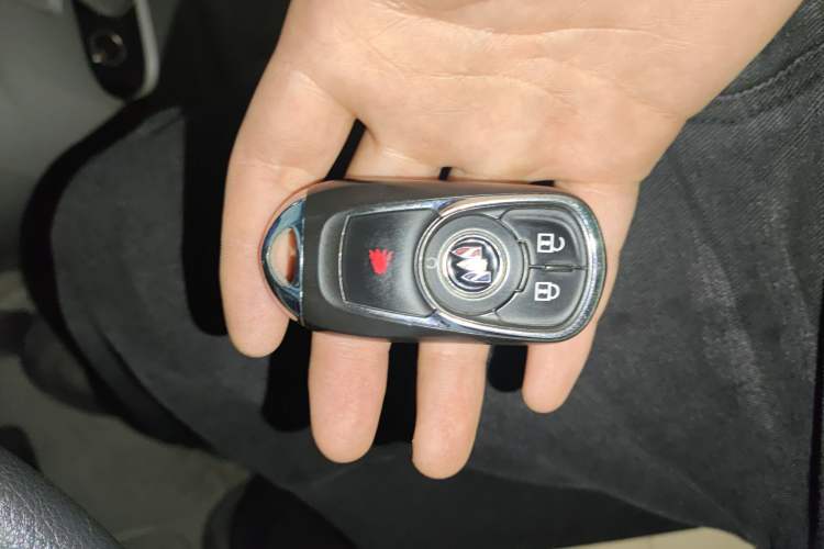 Used Buick GL8 2023 Land Executive Class Comfort Model