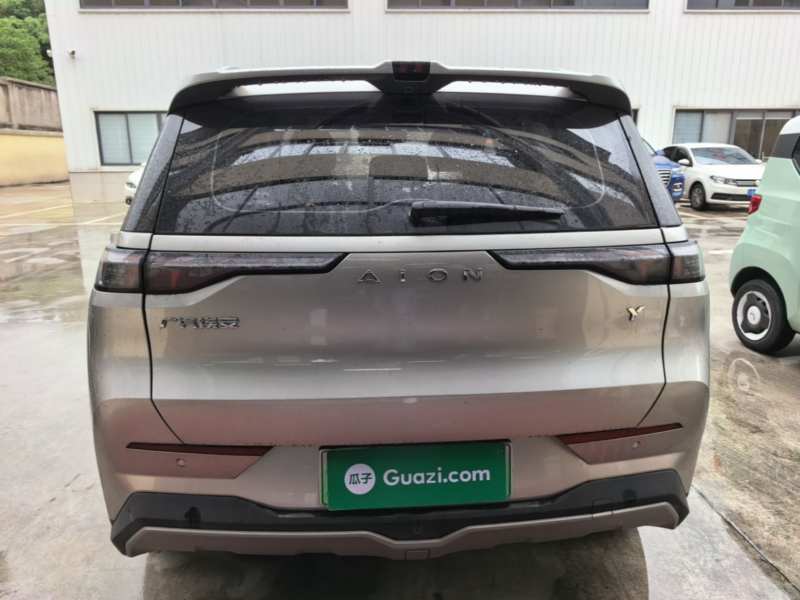 Used AION Y 2022 70 Tech Edition Lithium Iron Phosphate — 5