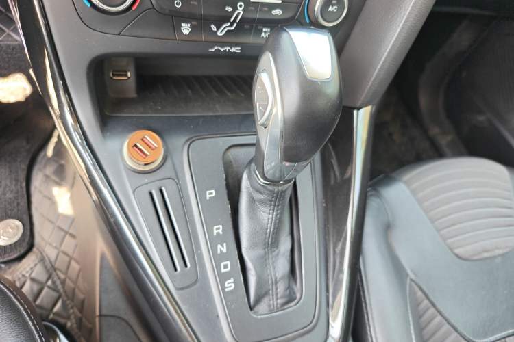 Used Ford Focus 2015 Hatchback 1.6L Automatic Fashion Edition