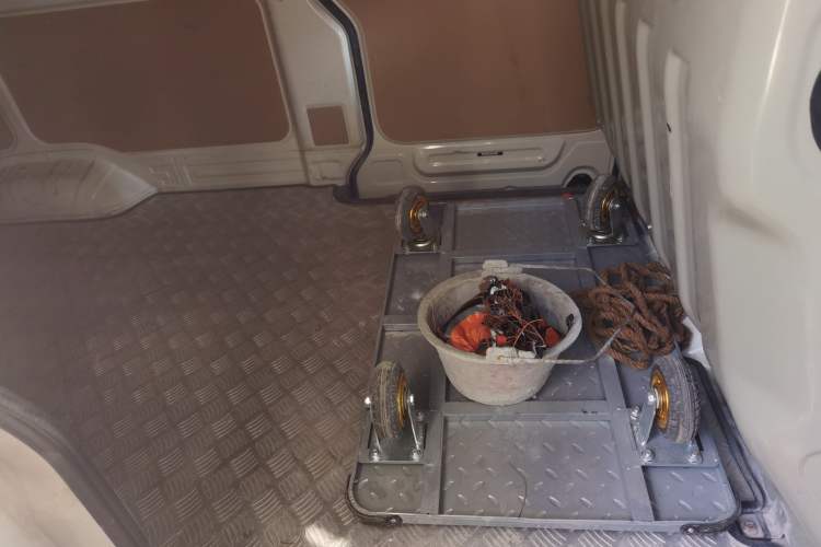 Used CHANGAN KUAYUE Xing V7 EV 2023 250km Double-Door Standard Version 2 Seats Left Rear Seat