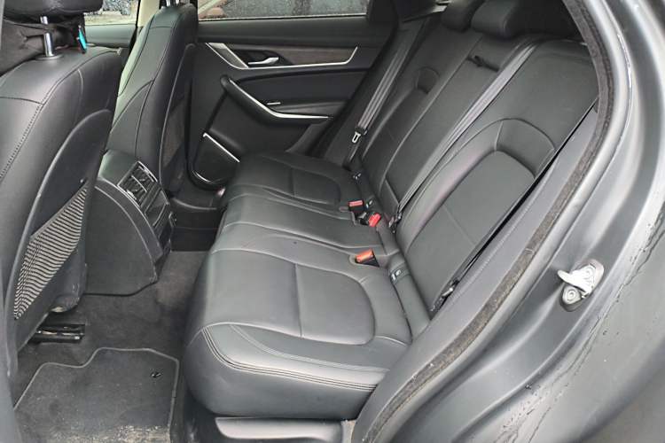 Used Jaguar F-PACE 2021 250 PS Left Rear Seat