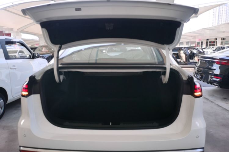 Used Geely Galaxy Stellar 6 2026 Model 125km Free-Style Edition