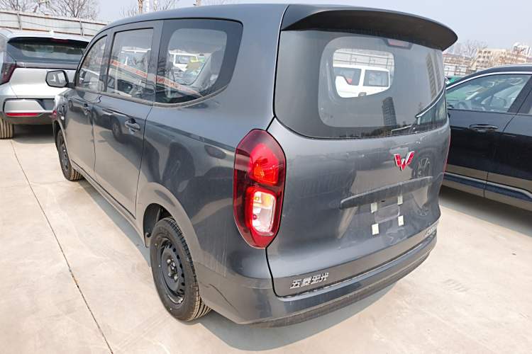 Used Wuling Hongguang New Energy 2024 All-Electric Model 300KM Standard Version
