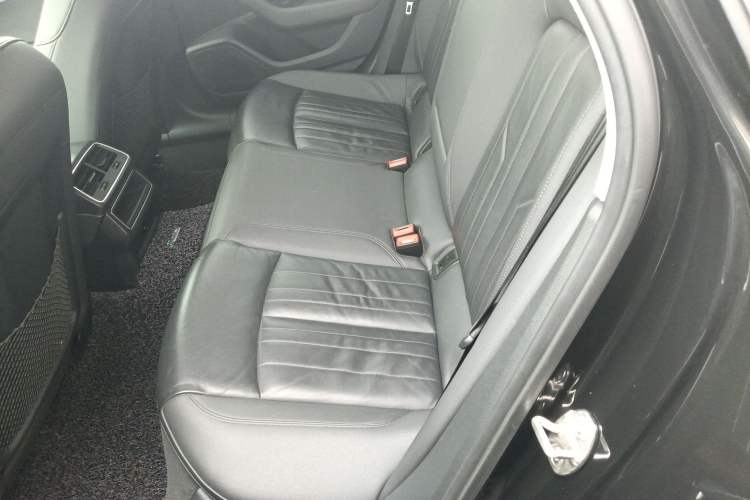 Used Audi A6 2021 allroad quattro Explorer 55 TFSI Prestige Off-Road Model
