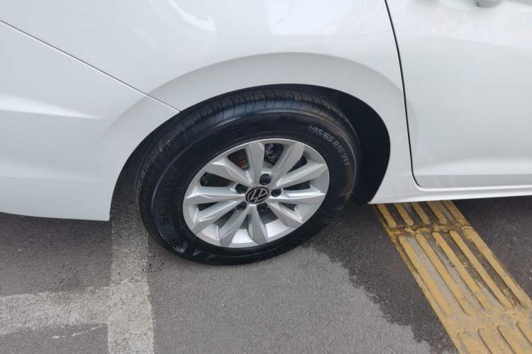 Used Volkswagen Bora 2021 1.5L Automatic Fashionable Smart Connectivity Version Right Rear Wheel Hub