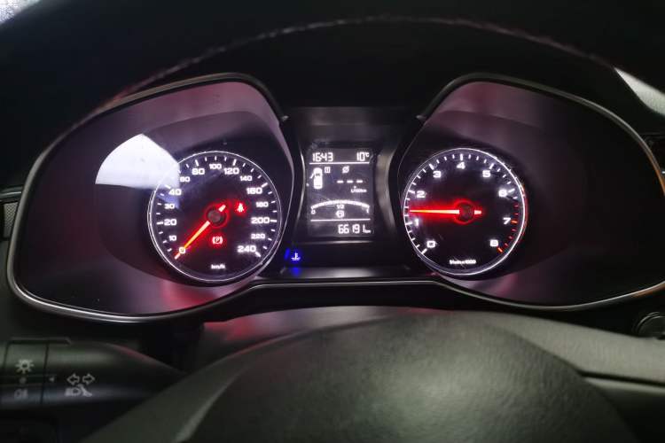 Used MG 6 2017 20T Manual Luxury Smart Connect Version China V Standard