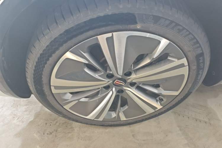 Used Hongqi E-HS9 2022 660 km Range Flagway Edition Six Seats