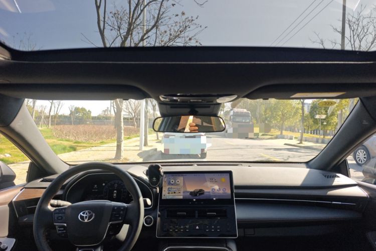 Used Toyota Avalon 2024 Dual-Motor 2.0L Luxury Edition