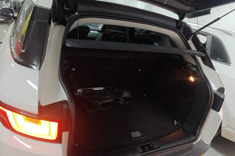 Used Land Rover Range Rover Evoque 2018 240PS PURE Style Edition
