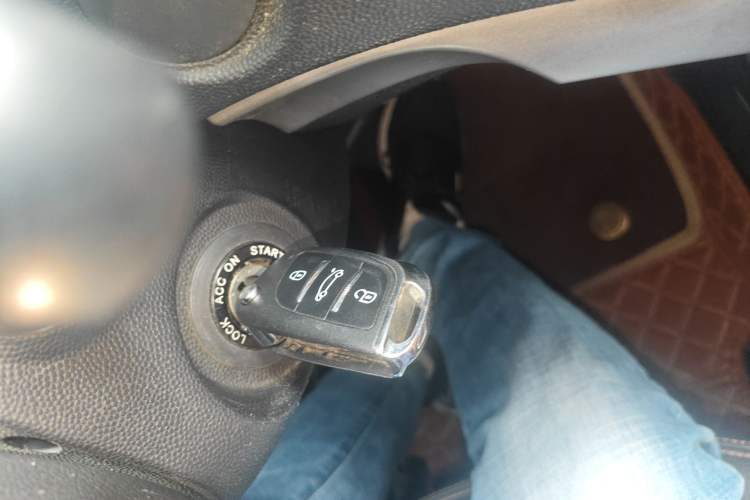 Used JAC Group Refine S5 2014 2.0T Automatic Luxury Edition
