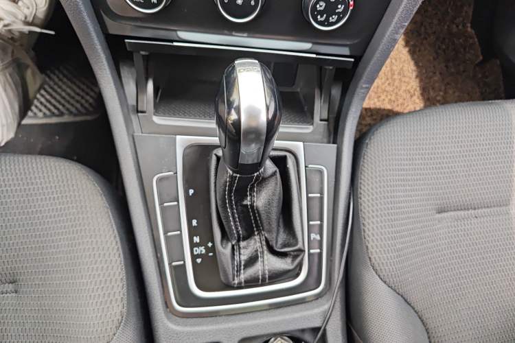 Used Volkswagen Golf 2017 230TSI Automatic Comfort Edition – Celebrating Milestone of One Million Units
