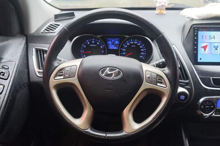 Used Hyundai ix35 2012 2.0L Automatic Two-Wheel Drive Elite Edition GLS
