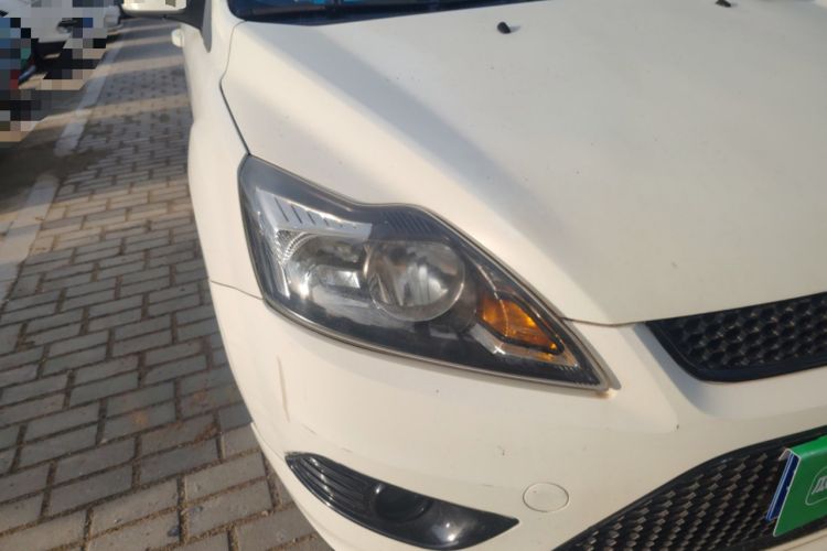 Used Ford Focus 2013 Hatchback Classic 1.8L Automatic Fashion Edition Right Front Headlight