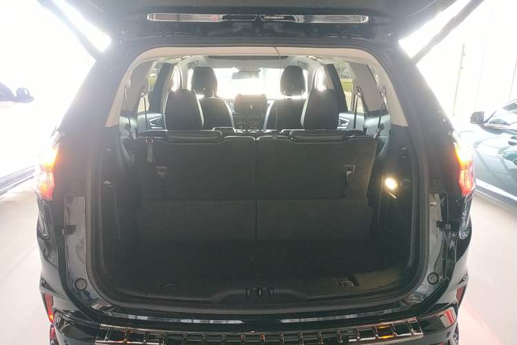 Used Ford Edge 2021 PLUS EcoBoost 245 Two-Wheel-Drive Titanium 7-Seater