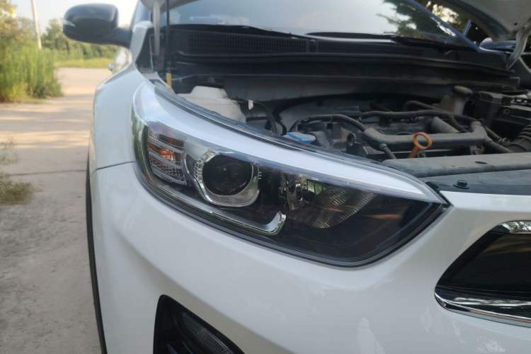 Used Kia kx1 Stonic 2021 1.4L CVT Fun & Sunroof Model