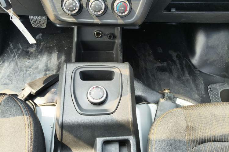 Used Karry Xiaoxiang X7 2024 AVIC Battery (3815 Cargo Box) Side-Panel Truck – Deluxe Model Gear Lever