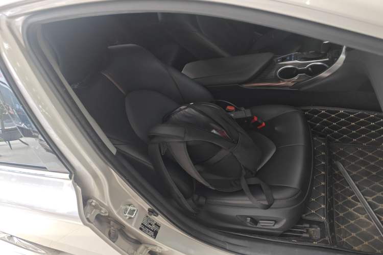 Used Toyota Camry 2019 2.5G Luxury Edition China VI Standard
