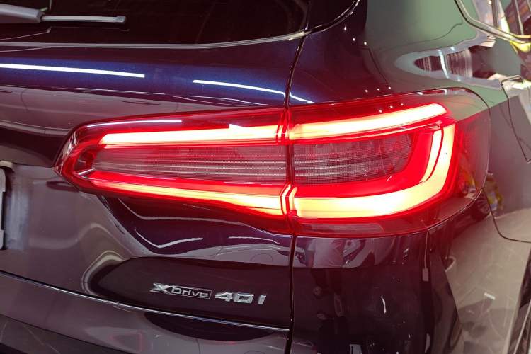 Used BMW X5 2019 xDrive40i M Sport U.S. specification
