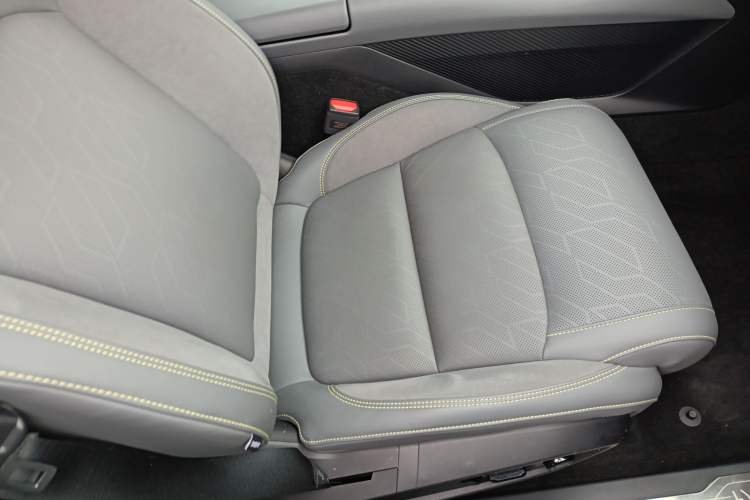 Used Lynk & Co 08 EM-P 2023 220km All-Wheel-Drive Performance Halo