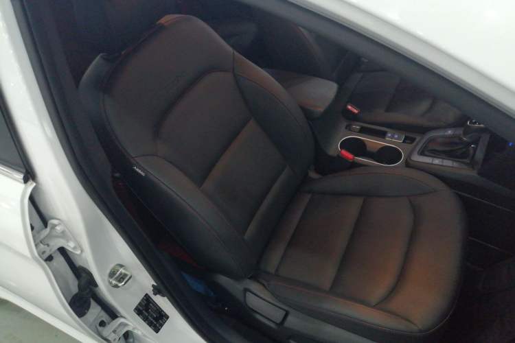 Used Hyundai Elantra (6th Generation / Lingdong) 2019 1.4T Dual-Clutch Xuan Dong · Dynamic Model Right Front Seat