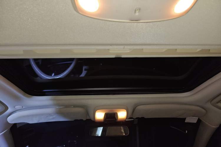 Used Volvo S80L 2010 2.5T Zhiya Edition