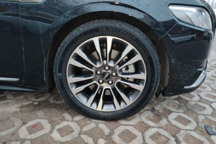 Used Lincoln Continental 2017 3.0T Four-Wheel Drive Prestige Edition Right Front Wheel Hub