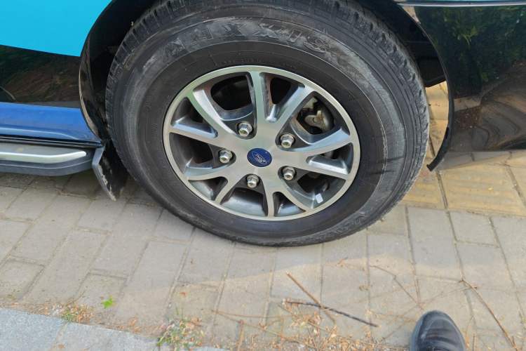 Used Ford Transit  Right Front Wheel Hub