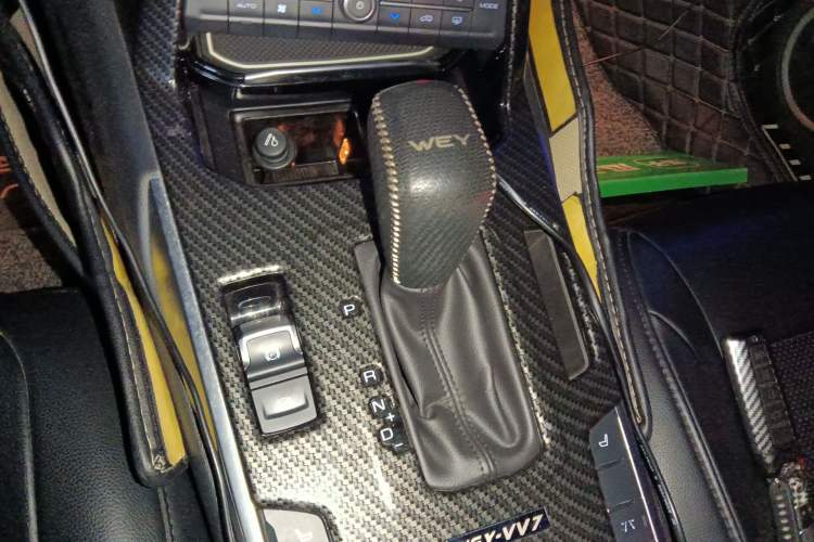 Used Wey VV7 2017 2.0T Flagship Model
