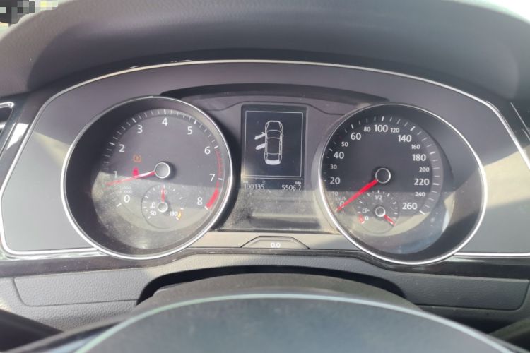 Used Volkswagen Magotan 2018 330TSI DSG Luxury Model Instrument Cluster