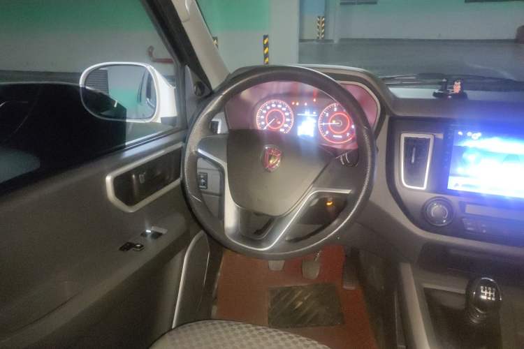 Used Jinbei Hiace King 2021 2.0L City Transport King Series Express Model Standard Top 6-Seater 1TZS