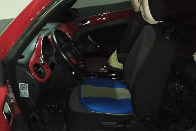 Used Volkswagen Beetle 2015 180TSI model Left Front Seat