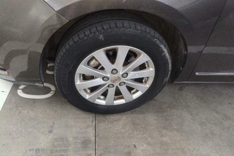 Used Buick GL8 2017 25S Luxury Version China V Standard Left Front Wheel Hub