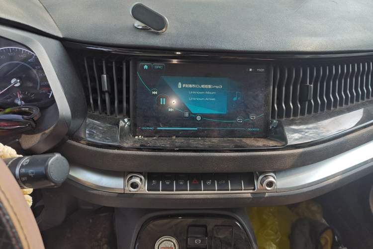 Used Haval H2s 2017 Red Label 1.5T Manual Comfort Model Audio And AC Panel