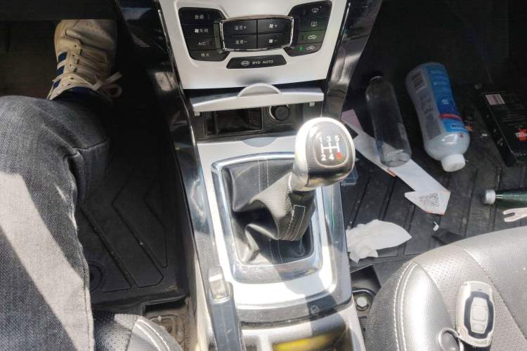 Used BYD Surui 2012 1.5L Manual Luxury Version Gear Lever