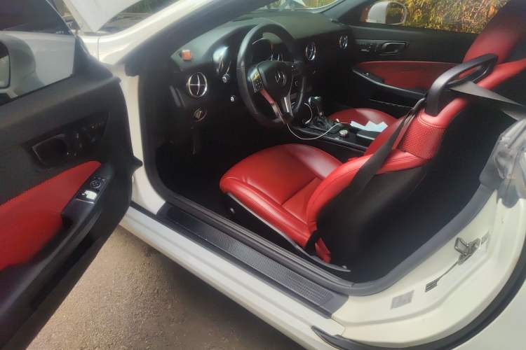 Used Mercedes-Benz SLK-Class 2011 SLK 200 Fashion Model
